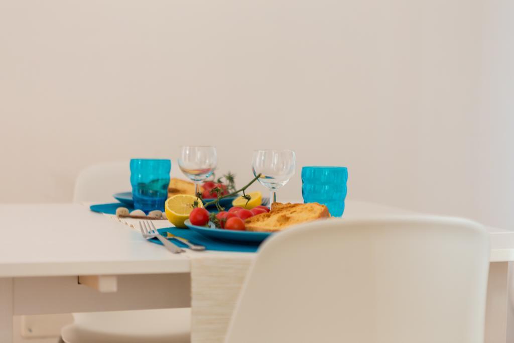 Isola Blu Aparthotel Taranto Bagian luar foto
