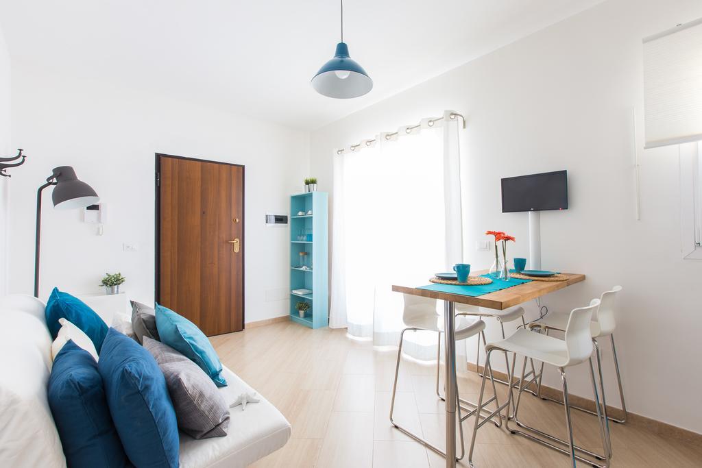 Isola Blu Aparthotel Taranto Bagian luar foto